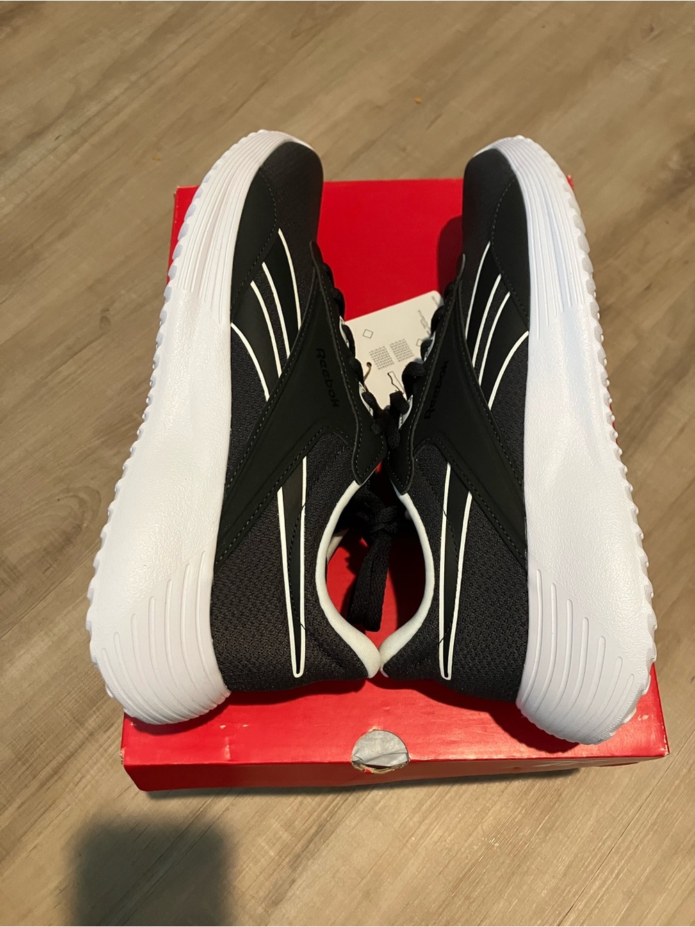 Reebok Lite - Picture 2 of 2